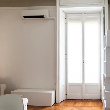 Porta Venezia - Youhosty Lägenhet Milano